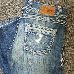 BKE jeans size 27/31,1/2 lenth. EUC